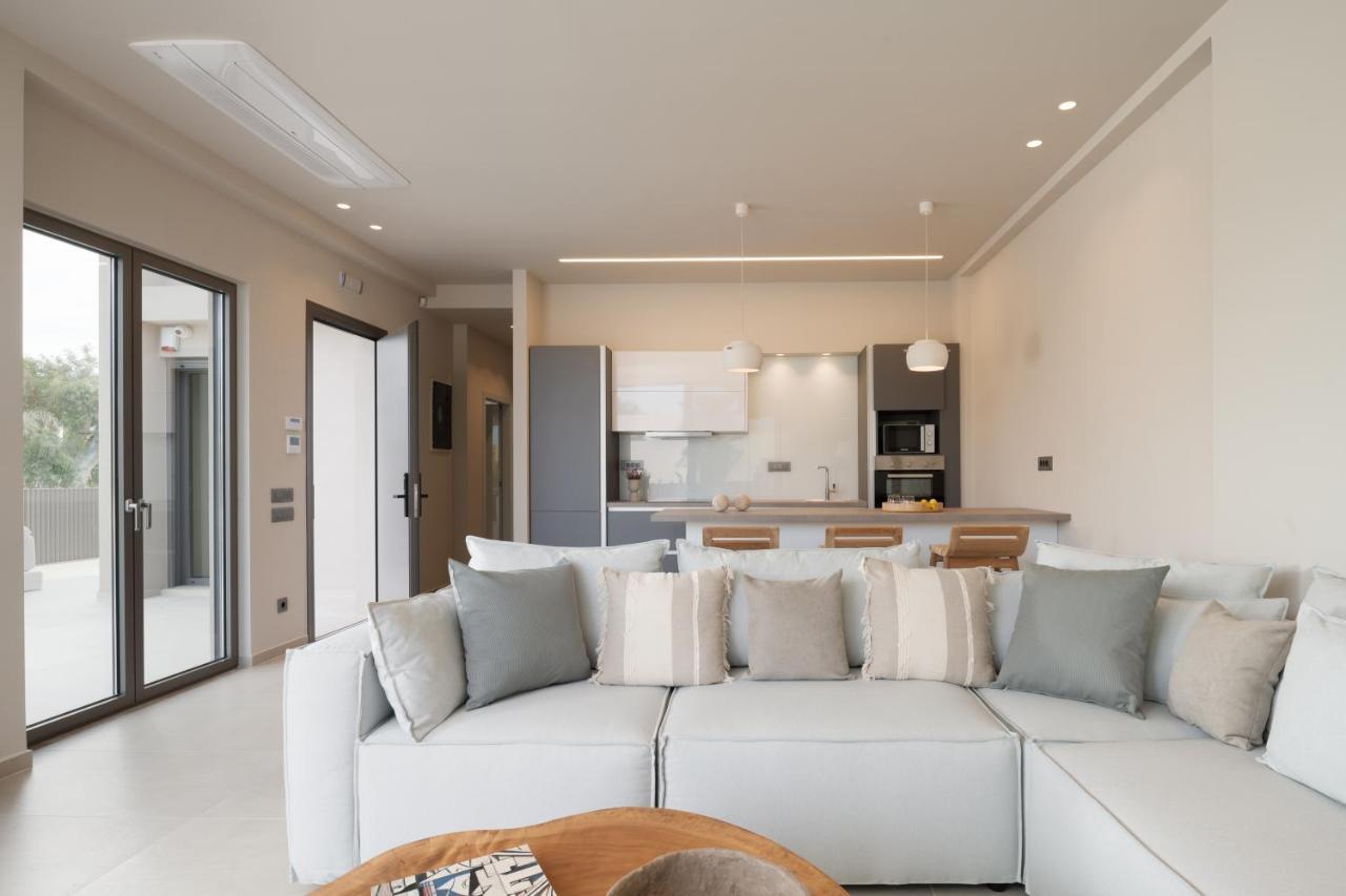 Athina Luxury Villa, With Pool & Walk To The Beach, By Thinkvilla Chania  Exterior photo